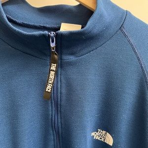 Blue, The Northface men’s pullover with half zip hardly ever worn.